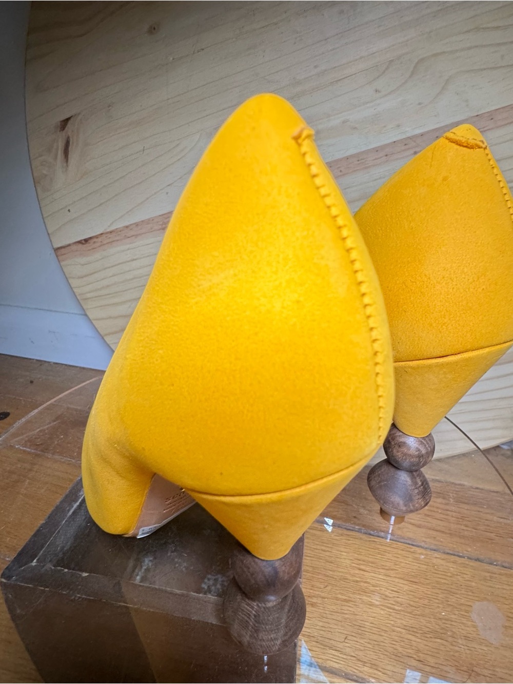 Yellow Pointed-Toe Women’s Pumps - Picture 6 of 10